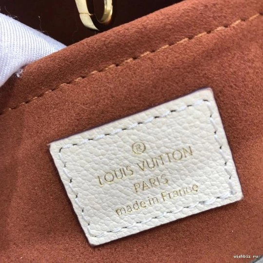 WIS MONTAIGNE MM LOUIS VUITTON 0714